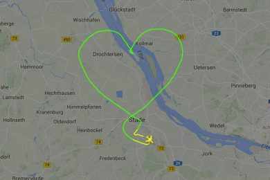 Esse piloto desenhou um coração nos céus da Alemanha (Flight Radar 24)