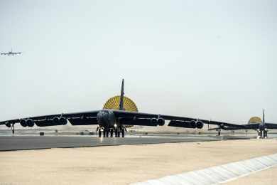 O B-52H pode alcançar a velocidade máxima de até 1.014 km/h (USAF)