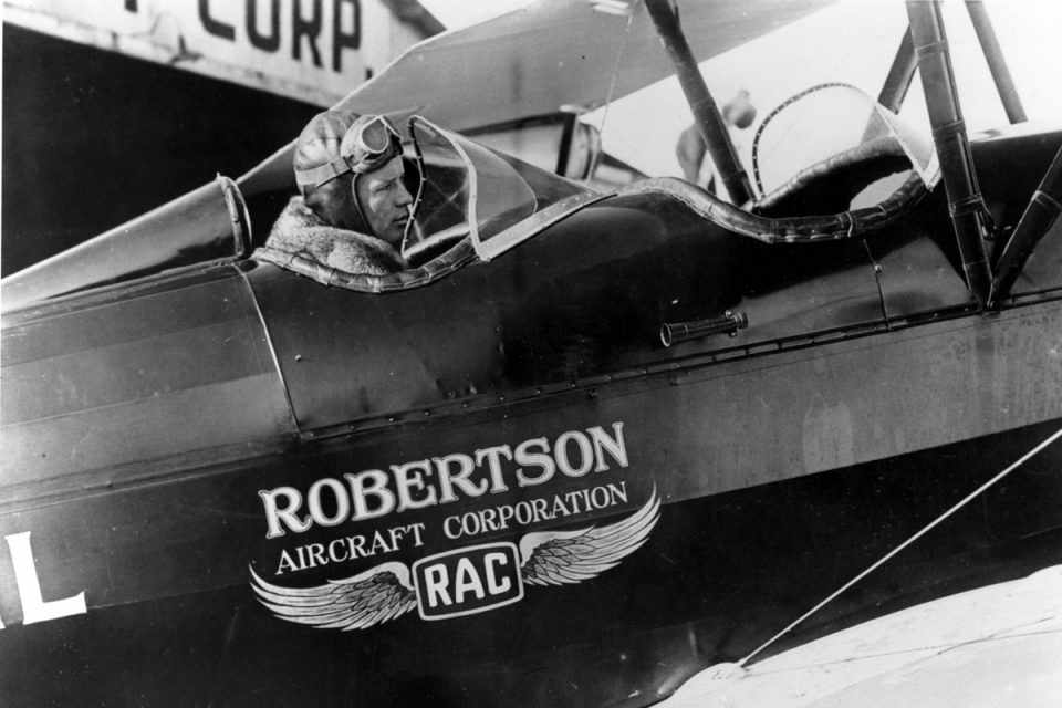 O primeiro voo da American Airlines foi comandado pelo lendário aviador Charles A. Lindbergh (AA)