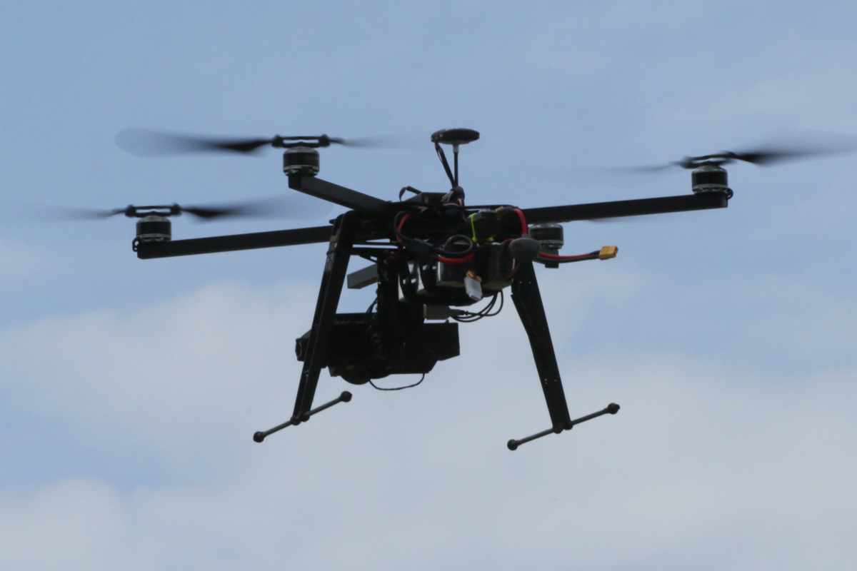 O drone da Santos Lab pode permanecer voando por 30 minutos (Santos Lab)