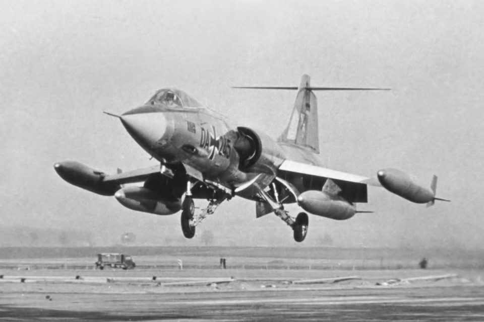 A Alemanha perdeu mais de 100 caças F-104 em acidentes, muitos deles fatais (Luftwaffe)