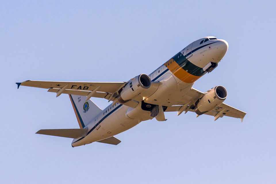 O Airbus A319CJ presidencial foi adquirido durante o governo Lula, em 2004 (FAB)
