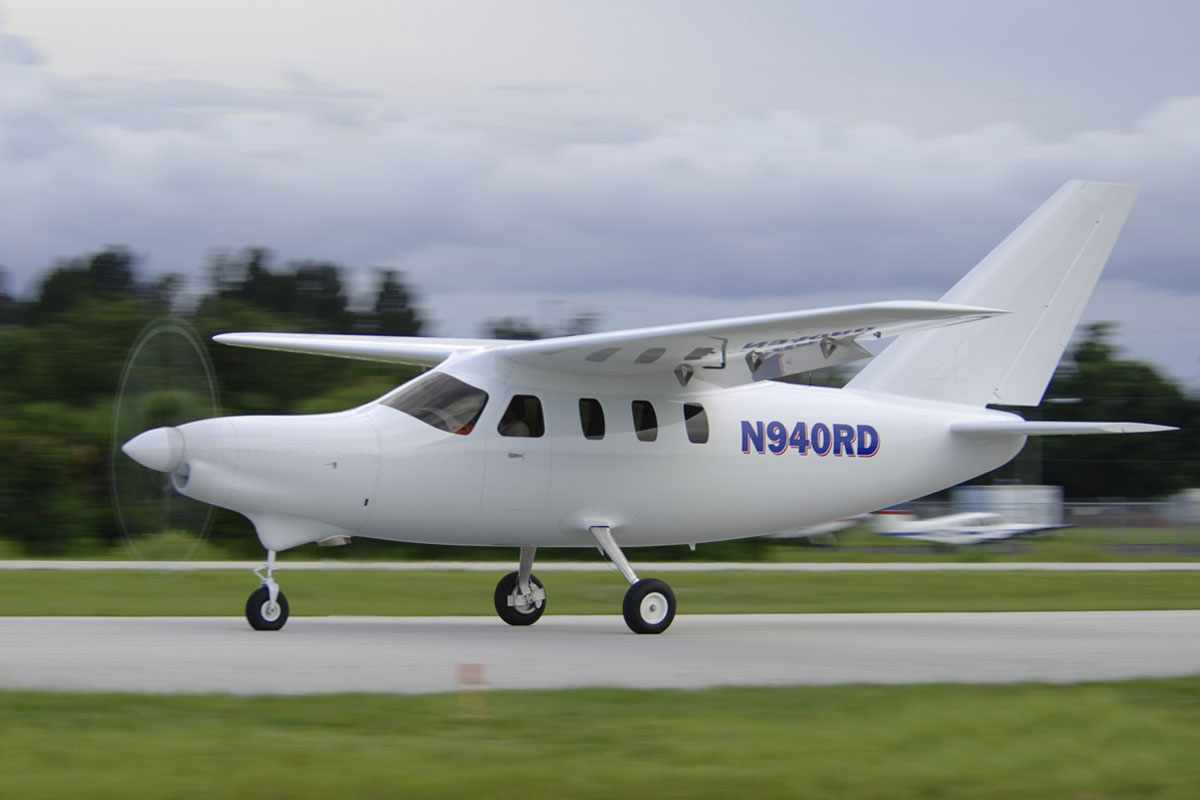 A CompAir fabrica aviões experimentais que podem transportar mais de 5 passageiros (CompAir)