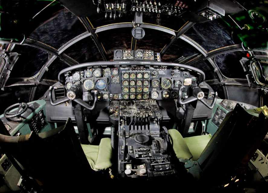 O cockpit "bolha" do B-36 foi uma solução para melhorar a visibilidade (Divulgação)