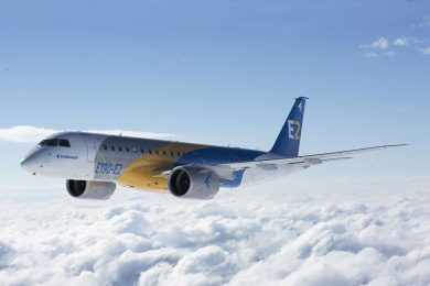 Nova geração do Embraer E190 completa primeiro voo