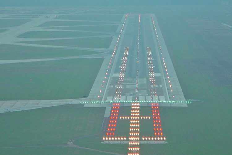 Além do sistema de aproximação, aeroporto precisa de um sistema de iluminação mais eficiente