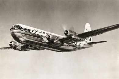 O 377 Stratocruiser foi um dos últimos grandes aviões comerciais com motores a pistão (Domínio Público)