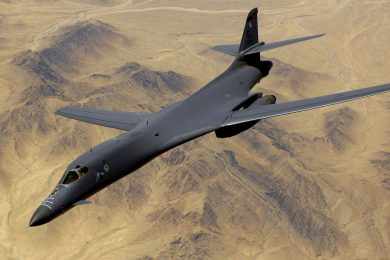 Com a aquisição da Rockwell, o B-1 Lancer passou para o quadro da Boeing (USAF)