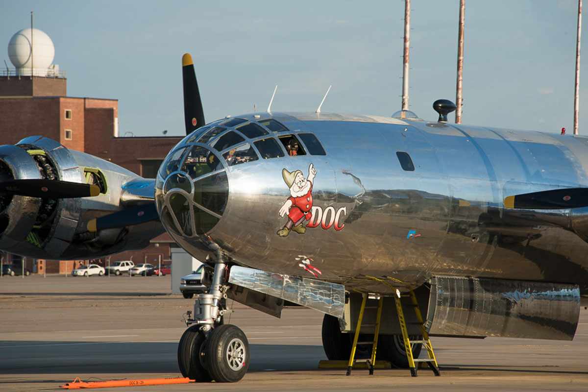 Aposentado em 1956, o B-29 "Doc" está pronto para voltar a voar (Doc's Friends)
