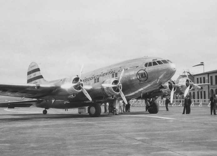 O Boeing 307 Stratoliner foi o primeiro avião comercial com cabine pressurizada (Domínio Público)