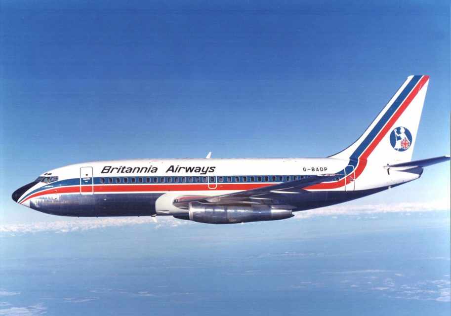 Na imagem, um antigo Boeing 737-200; com o tempo, o jato aumentou consideravelmente (Domínio Público)