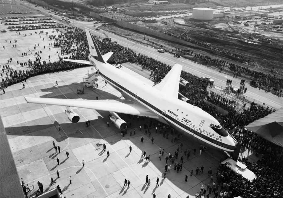 O 747 foi durante muito tempo o principal jato de longo curso do mercado; a produção está perto de 2.000 unidades (Boeing)