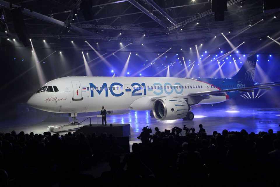 O MC-21-300 é cerca de 2,5 metros mais comprido que o Boeing 737-800 (UAC)
