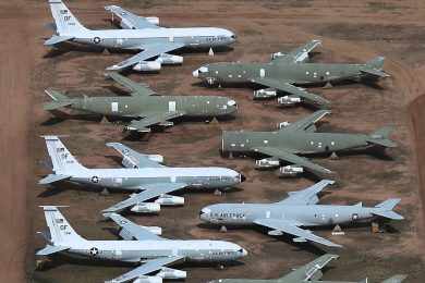 O KC-135, avião de reabastecimento e transporte da força aérea dos EUA