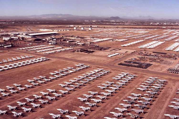 Muito usado nos anos 60, o caça F-4 Phantom já teve várias unidades em Davis Monthan