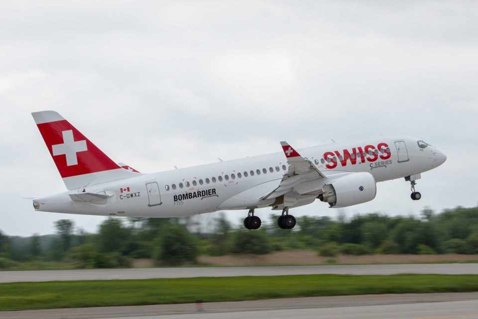 O Bombardier CS100 já está em operação com a Swiss Air (Divulgação)