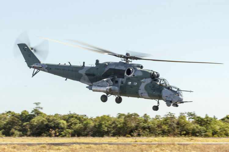 O AH-2 Sabre é o nome da FAB para o helicóptero russo Mi-35 (FAB)