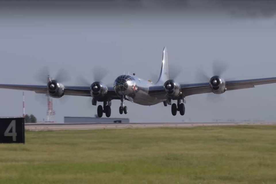O B-29 'Doc' foi fabricado em 1945 e não voava desde 1956 (Doc's Friends)