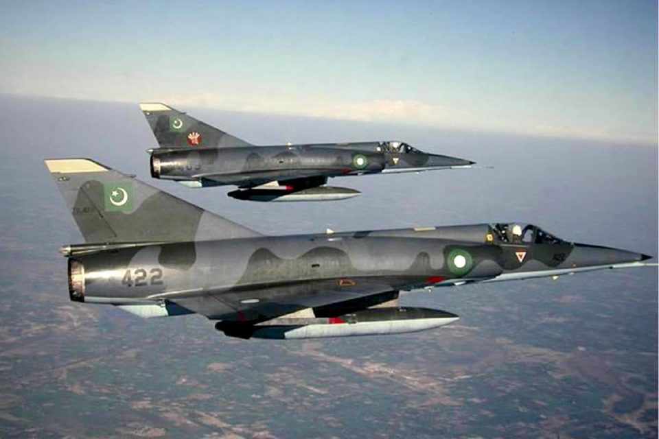 A força aérea de Paquistão ainda voa com o Mirage III (Divulgação)