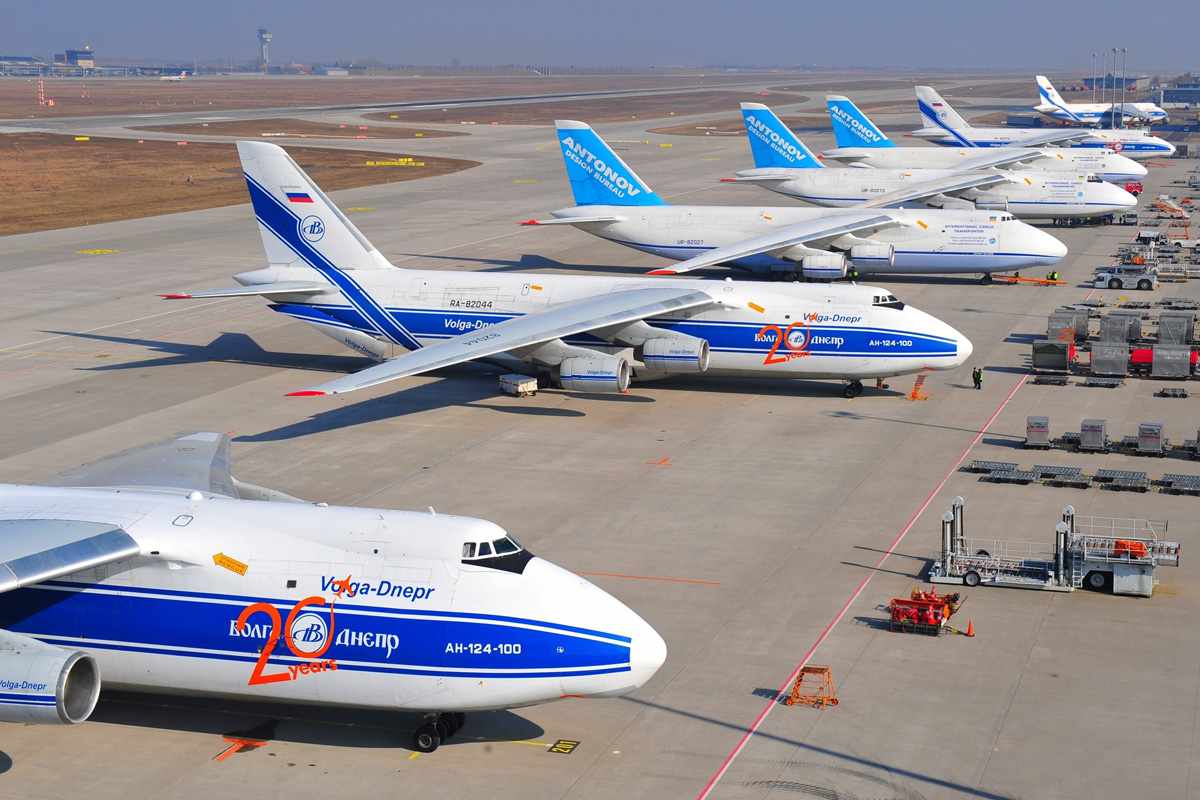 A frota de mastodontes aéreos da Antonov e de sua parceira Volga-Dnepr: capacidade única
