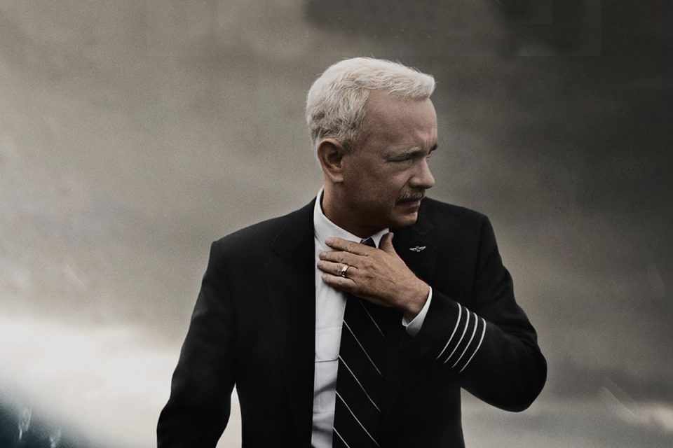 Tom Hanks vive o papel do Capitão Sully, o "Herói do Rio Hudson" (Divulgação)