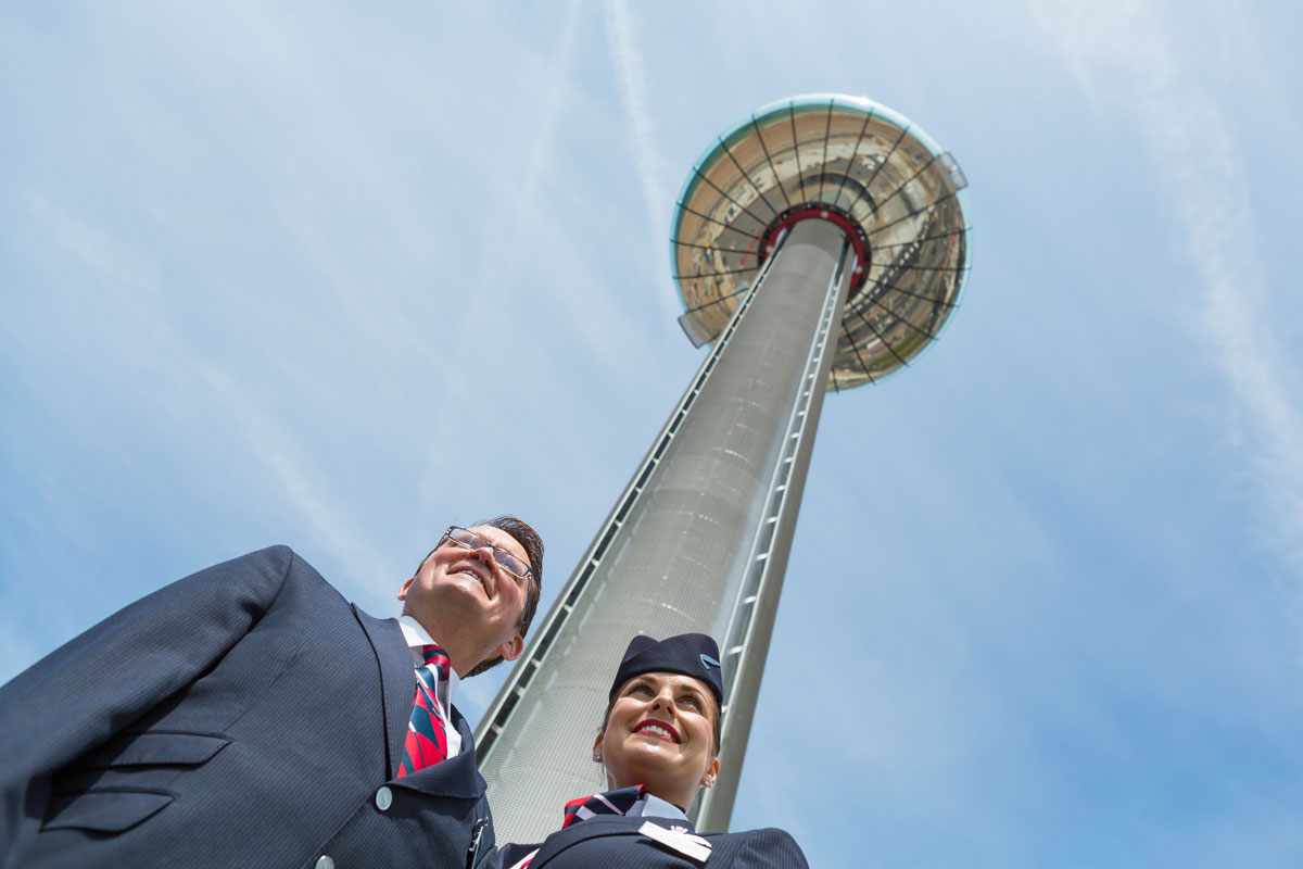 A British Airways I360 é o primeiro teleférico vertical do mundo; a cabine comporta até 200 passageiros (Divulgação)