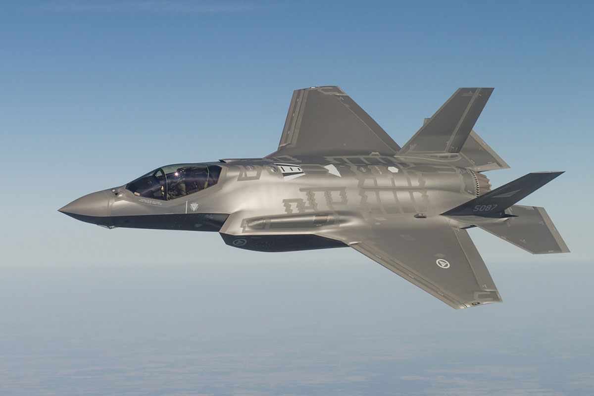 O F-35 é um caça "stealth", capaz de voar sem ser detectado por radares (Divulgação)