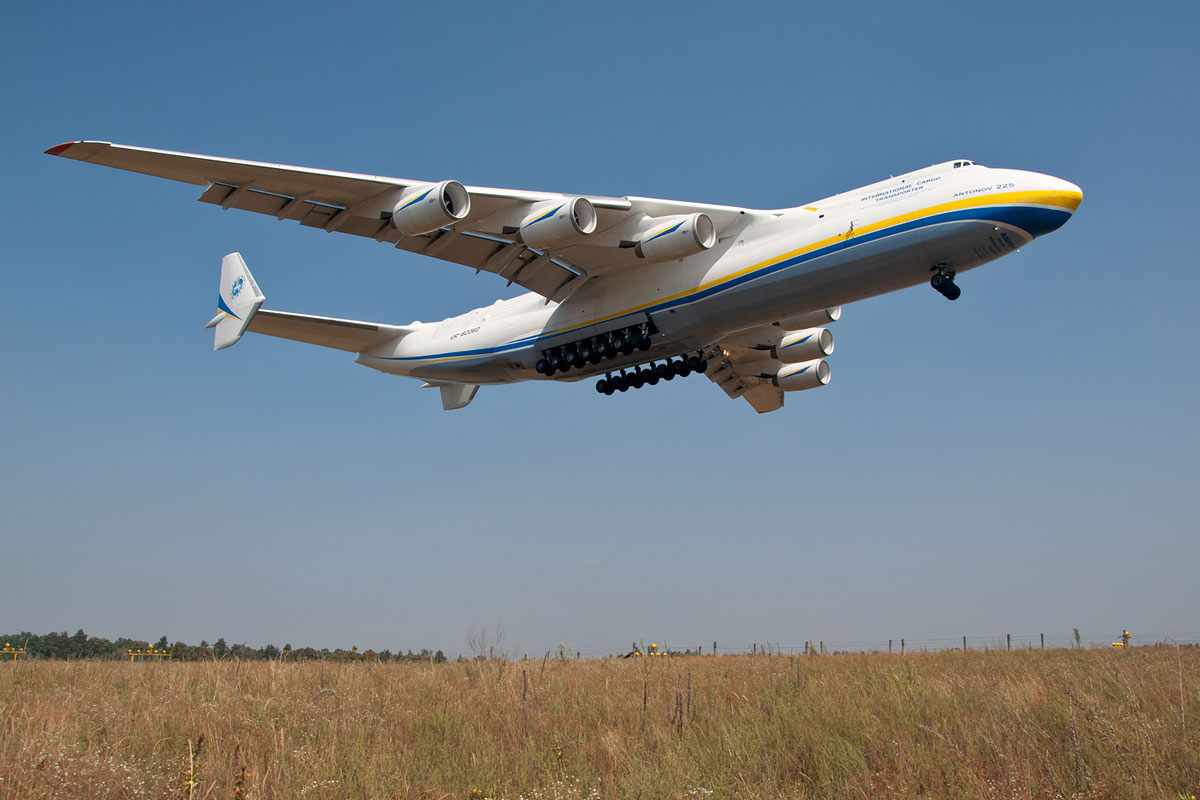 O AN-225 pode decolar com peso máximo de até 640 toneladas (Vasiliy Koba)