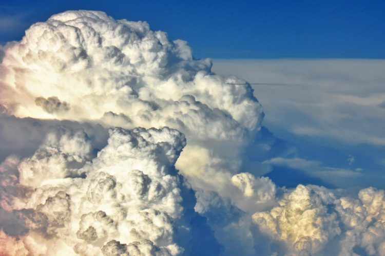 O CB, mais conhecido como Cumulus Nimbus