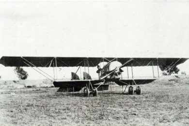 O Caudron G3, de origem francesa, foi o primeiro avião fabricado em Portugal, em 1922 (Domínio Público)
