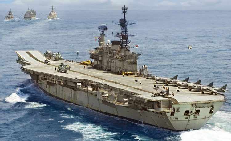 O Viraat foi o segundo porta-aviões da Índia (Indian Navy)