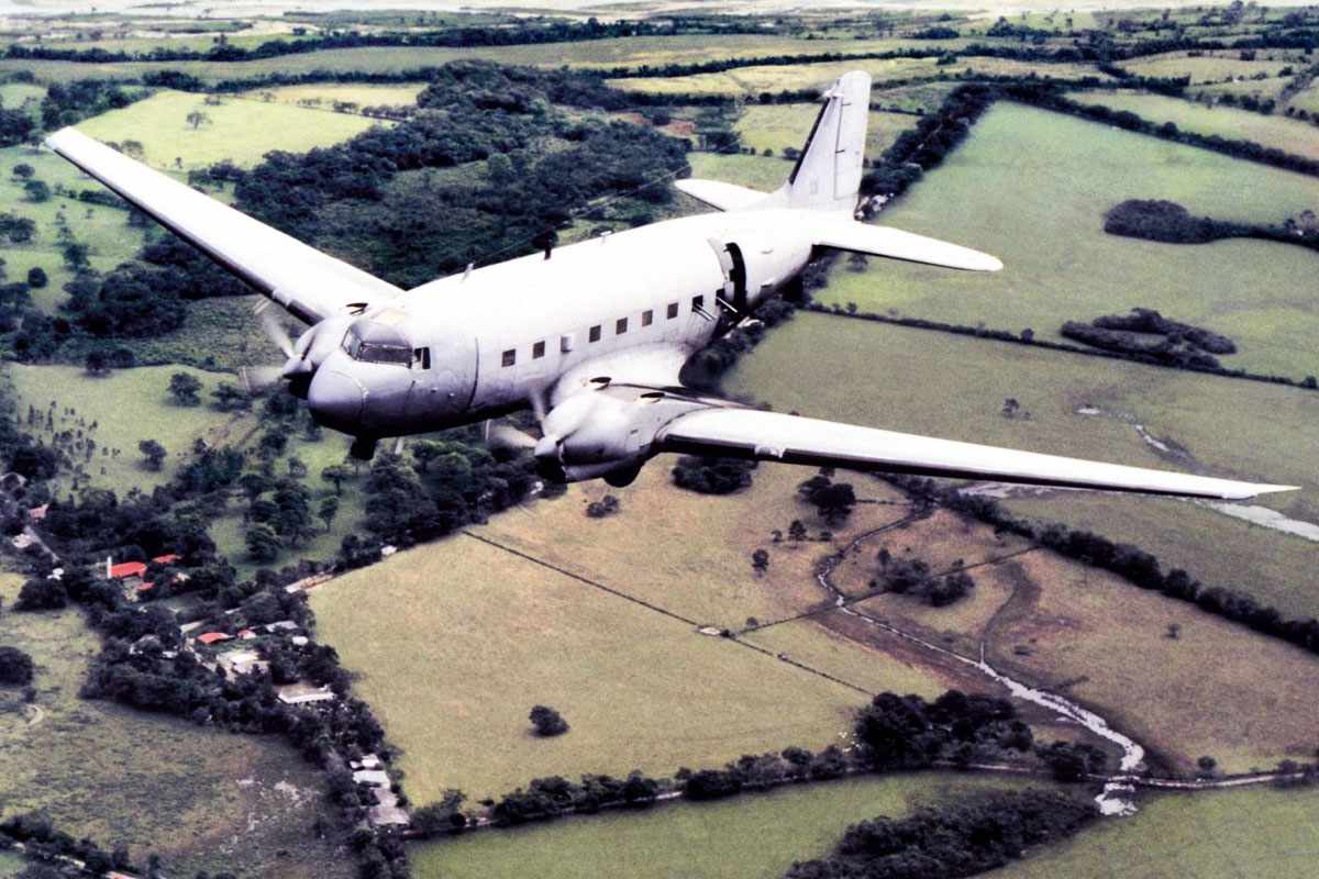 Os DC-3 "Fantasmas" estão em operação na Colômbia desde 1991 (FAC)