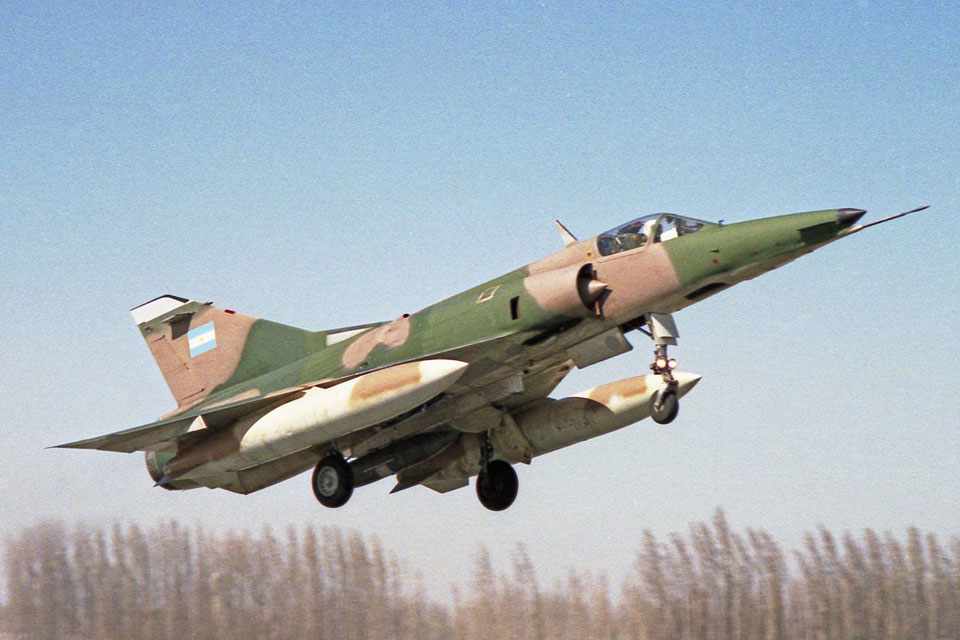 O Mirage III era uma das principais aeronaves da Argentina na Guerra das Malvinas (FAA)