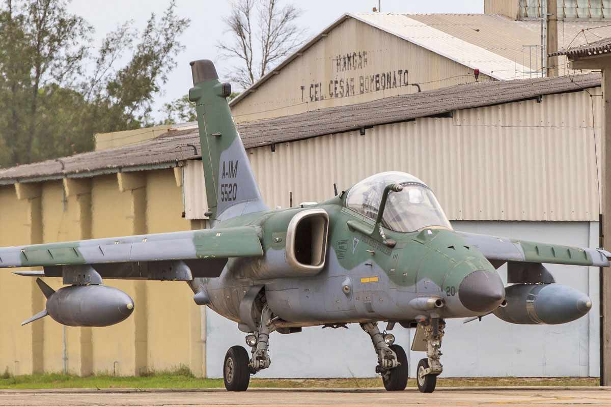 O esquadrão Adelphi será reativado em Brasília, mas com os novos caças Gripen NG (FAB)