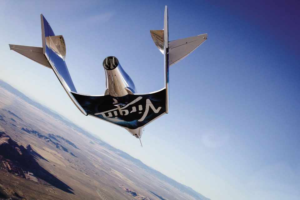 Esse foi o primeiro voo do SpaceShipTwo após um acidente com o primeiro protótipo em 2014 (Virgin Galactic)