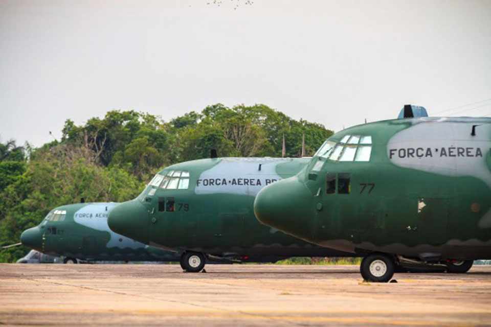 O voo de Manaus até Medellín, no Hércules, dura cerca de quatro horas (FAB)