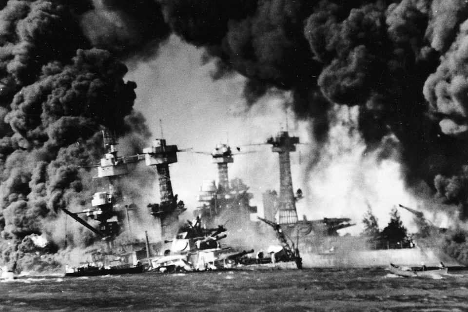 Mais de 2.000 pessoas morreram no ataque japonês a Pearl Harbor, no Havaí (Domínio Público)