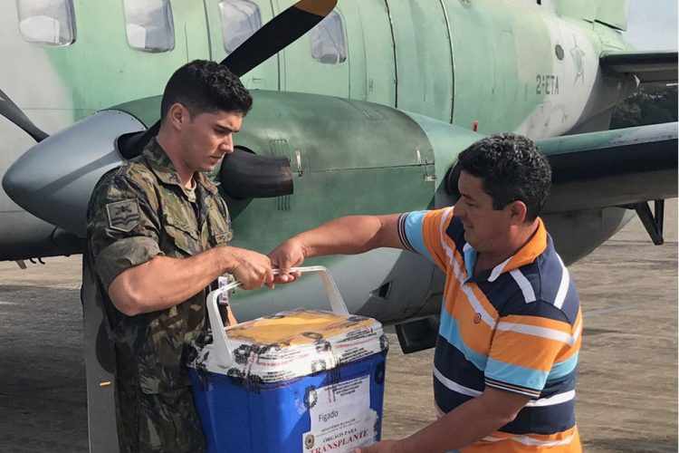 A disponibilidade de aviões da FAB para transporte de órgãos foi uma das primeiras medidas implantadas por Michel Temer (FAB)