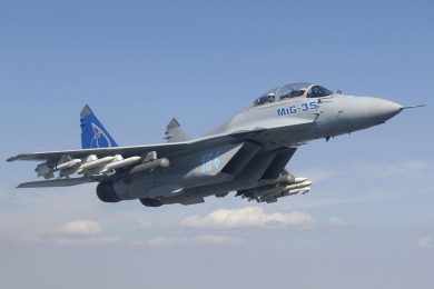 O MiG-35 conta com oito pontos para fixação de armamentos; o modelo na imagem é o MiG-35D, testado em 2007 (MiKoyan)
