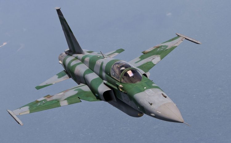 O F-5 é atualmente o principal caça de defesa aérea do Brasil (FAB)