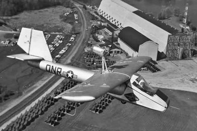 O Inflatoplane foi testado entre 1956 e 1973; avião podia ser inflado em apenas 5 minutos (Domínio Público)