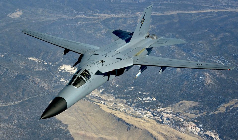 Hoje já aposentados na Austrália e EUA, o F-111 podia voar a mais de 2.600 km/h; até hoje é um dos aviões mais rápidos da história (RAAF)