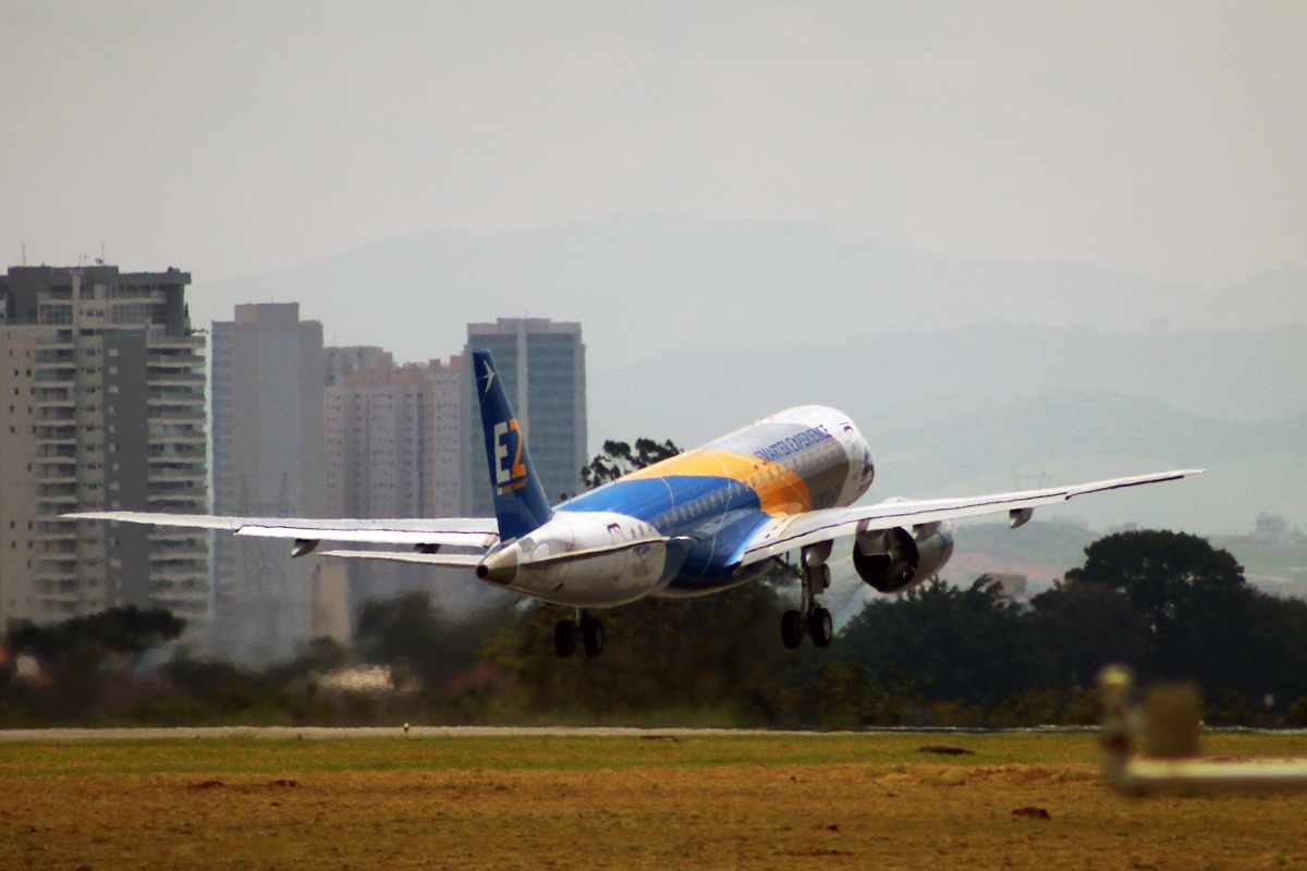 O modelo "20.004" é o quarto e último protótipo do programa de testes do E195-E2 (Embraer)