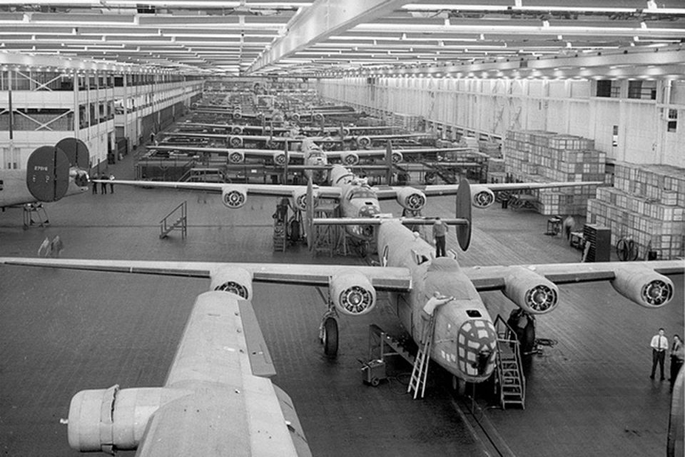 A Ford produziu a metade dos mais de 19 mil bombardeiros B-24 construídos durante a Segunda Guerra Mundial (Domínio Público)