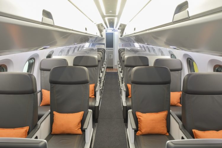 A cabine do E190-E2 pode ser dividida em classes diferentes (Embraer)