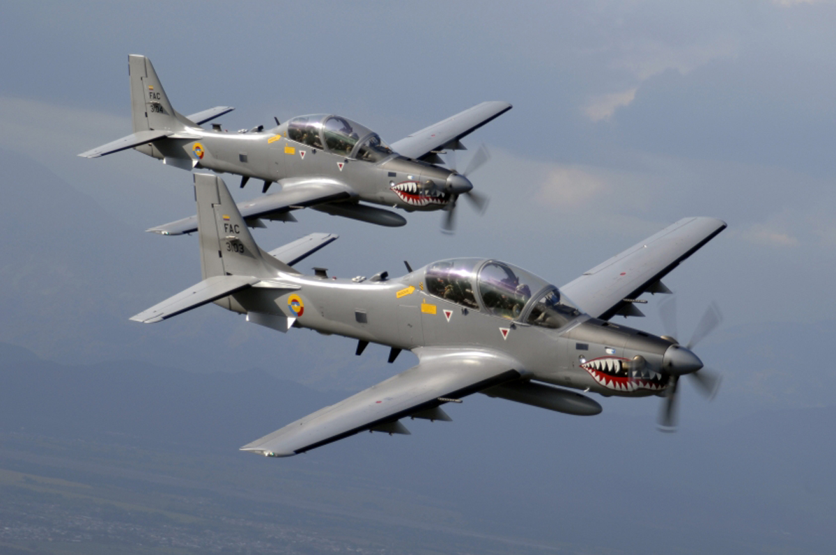 A Força Aérea da Colômbia é o segundo maior operador do Super Tucano, depois da FAB (FAC)