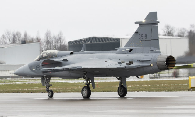 O Gripen E está sendo submetido a testes de solo na Suécia (Saab)