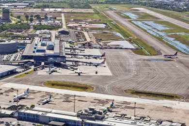 Leilão de aeroportos rende R$ 3,72 bilhões para o governo federal