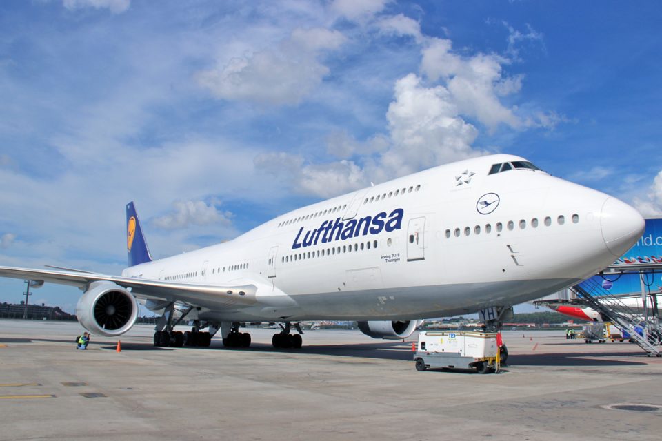 A Lufthansa é uma das três companhias que voam com o 747-8 na versão de passageiros (Thiago Vinholes)