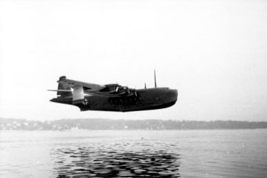 BV 238 voando sobre o rio Elba, de onde partiu para 38 voos de teste bem sucedidos
